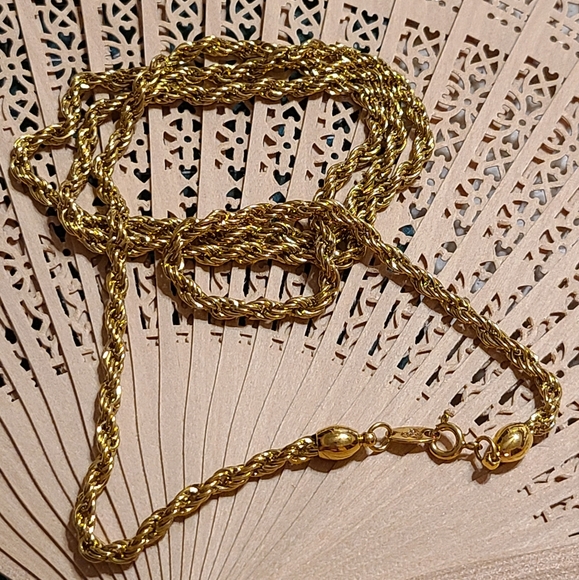 Gold Rope Chain - Picture 9 of 16